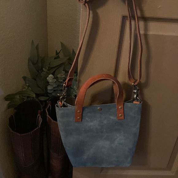 Jill’s Homestead Shorty Tote - Picture 2 of 5
